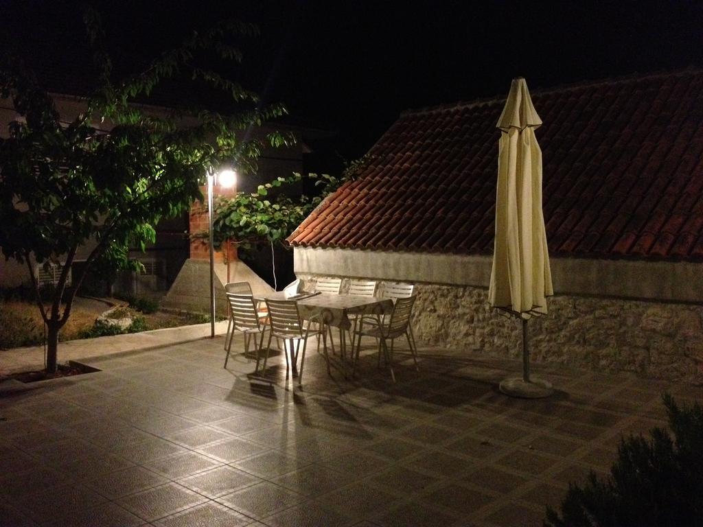 Apartments Petar Blace Exterior photo